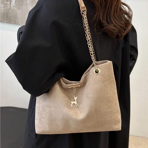 ⚠️Clearance Chain Shoulder Elegant Beige Tote Bag with Gold Chain Straps - Picture 4 of 7